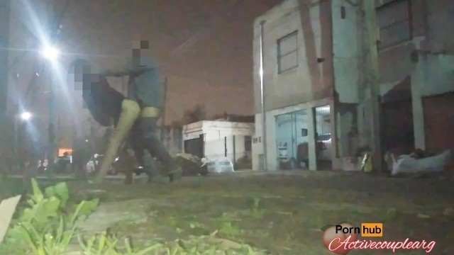 Flashing up Skirt no Panties Por La Ciudad Sexo En Publico En La Calle Mirones Nos Atrapan Follando