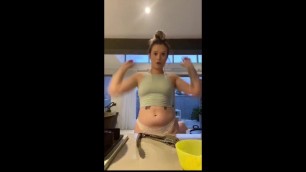 Nice Boobs and Cooking on Periscope