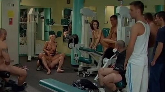 Pornoluver's nasty gym Orgy Bukkakke